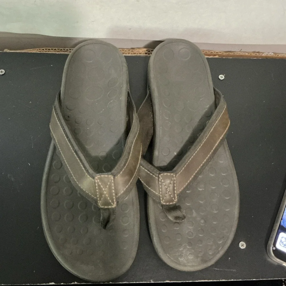Vionic Tide Mens Brown Leather Orthotic Flip Flop Sandals Size 10 544MTIDE